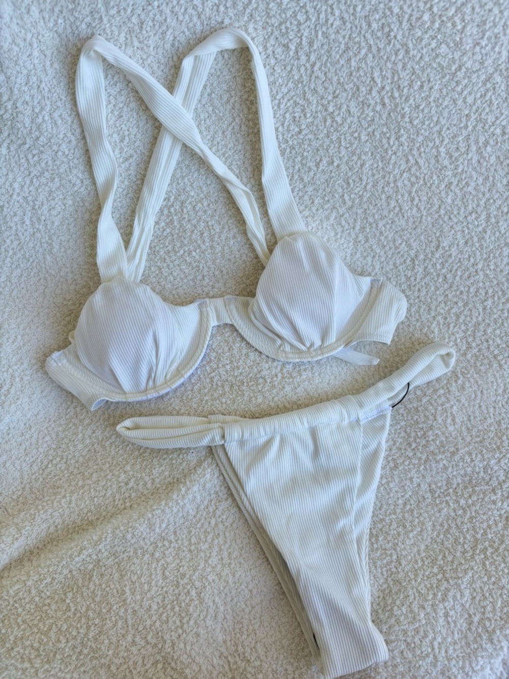 Zaful White Ribbed Cross-Strap Underwire Bikini Set